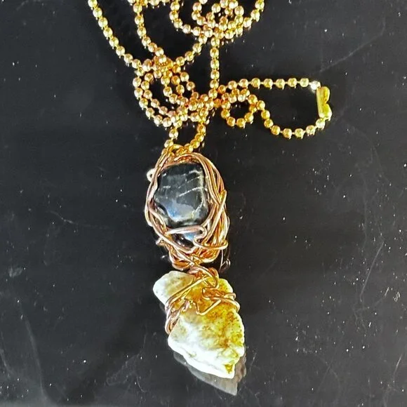 White Milky Quartz Black Onyx Chalcedony Pendant Necklace Unisex GiftYin Yang